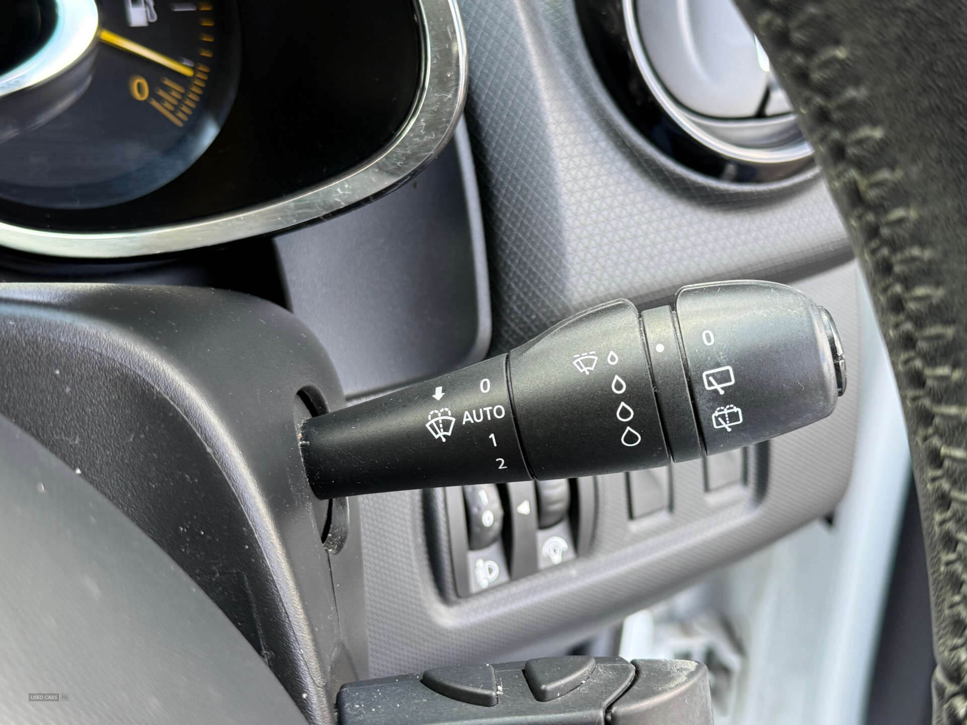Mar 2014 Renault Clio 1.2 16V Dynamique MediaNav 5dr
