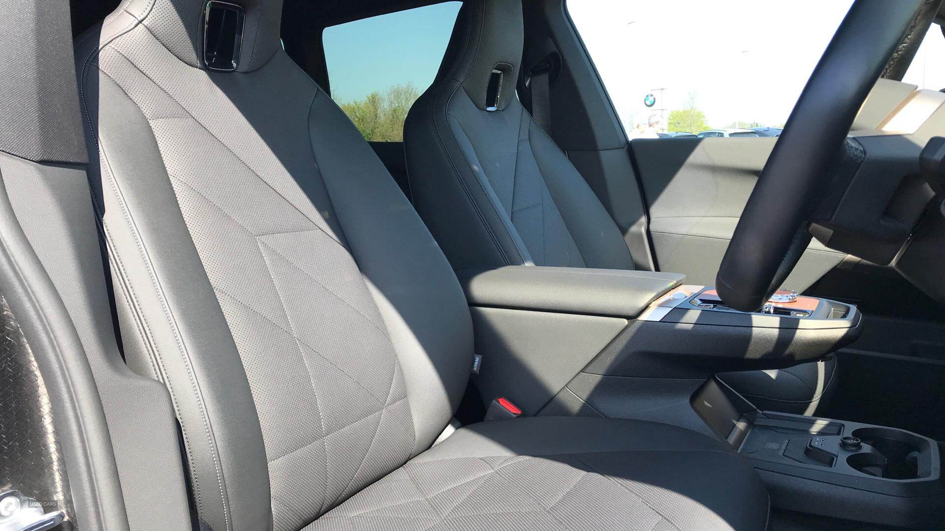Feb 2024 BMW iX 240kW xDrive40 M Sport 76.6kWh 5dr Auto