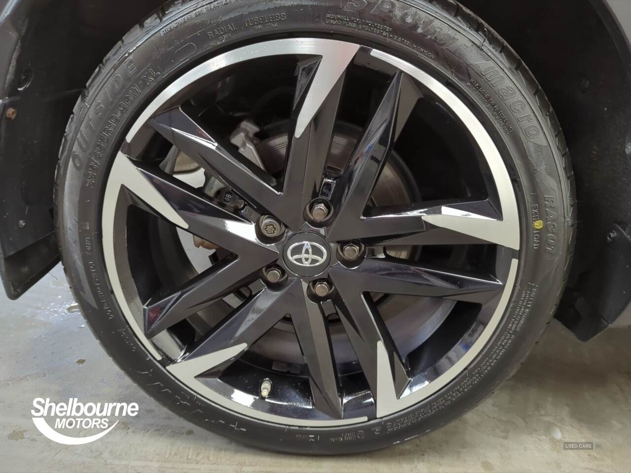 Jan 2022 Toyota C-HR 1.8 Hybrid GR Sport 5dr CVT