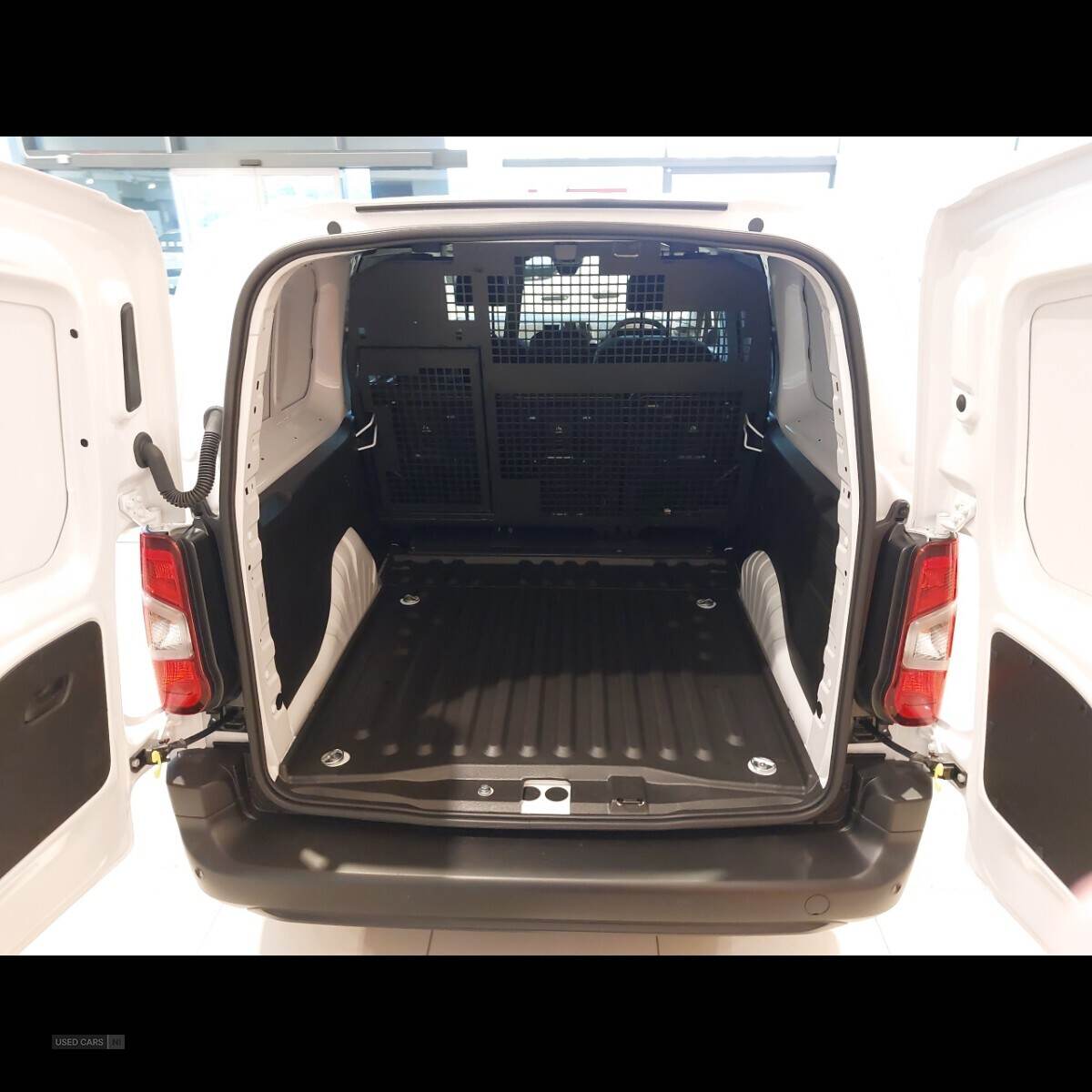  2025 Vauxhall Combo Cargo L2H1 Prime 100PS CREW