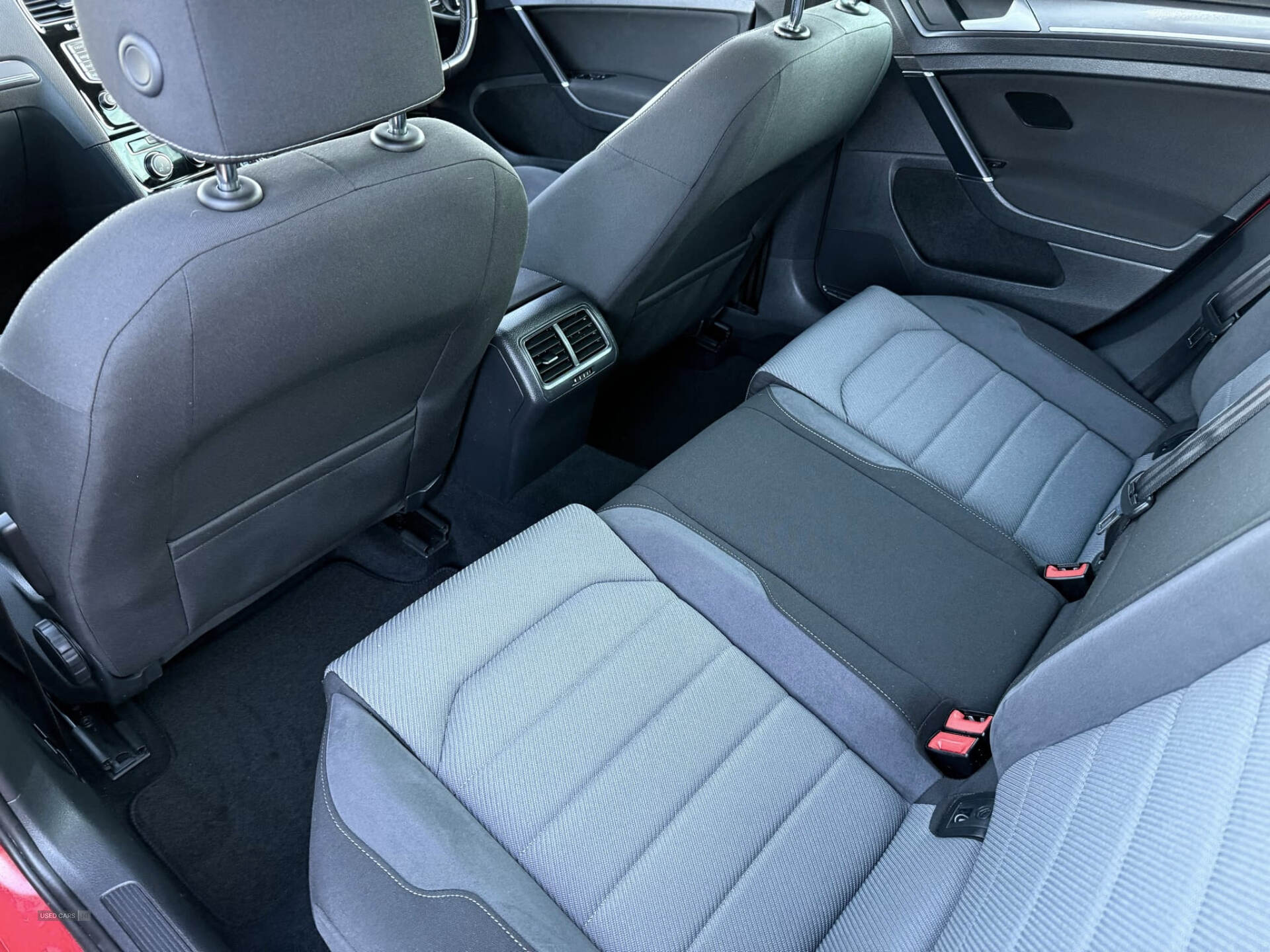Mar 2016 Volkswagen Golf 2.0 TDI R-Line 5dr