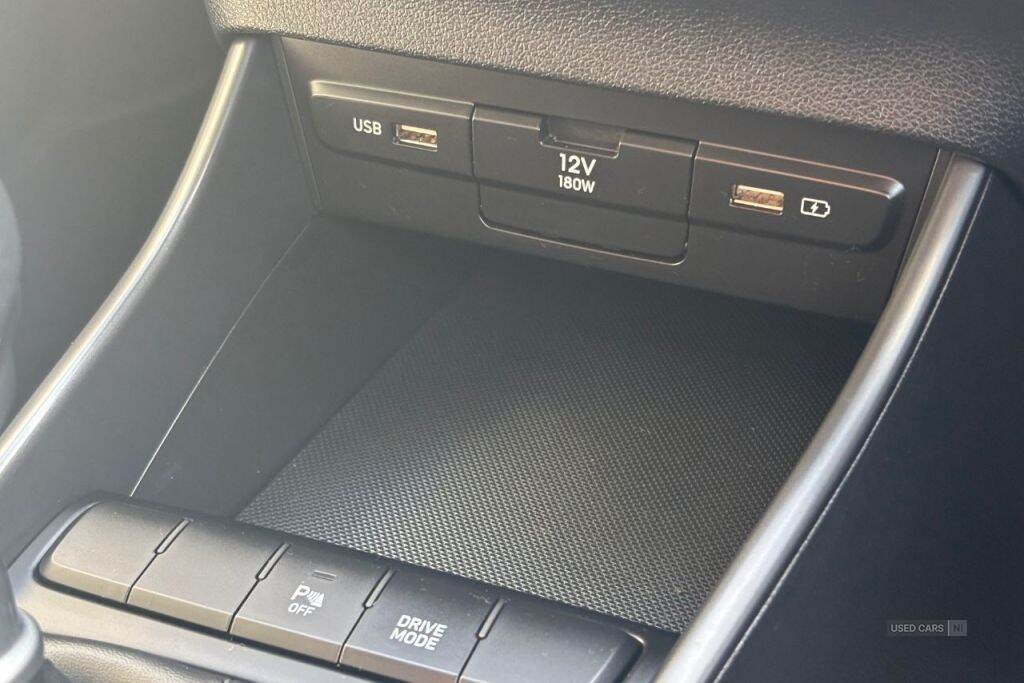 May 2022 Hyundai i20 1.0T GDi 48V MHD SE Connect 5dr