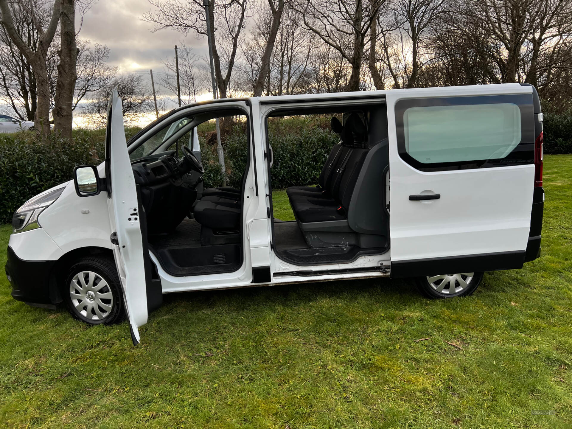 Jan 2020 Renault Trafic SL30 ENERGY dCi 120 Business Crew Van