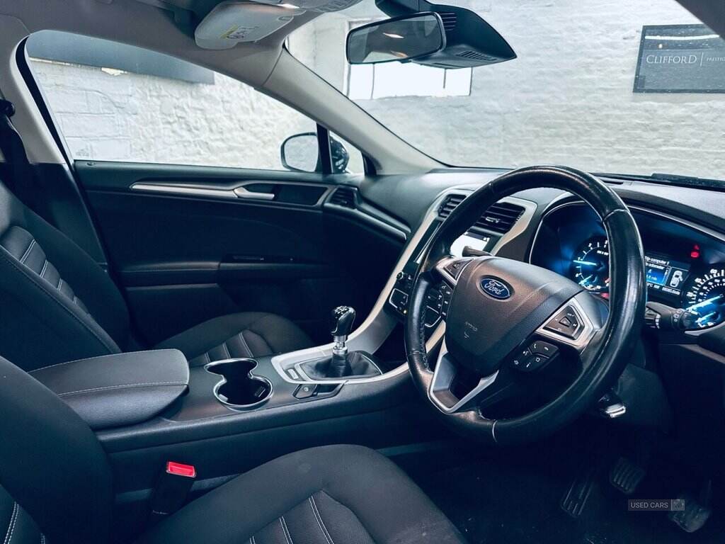Nov 2018 Ford Mondeo 2.0 TDCi ECOnetic Zetec Edition 5dr