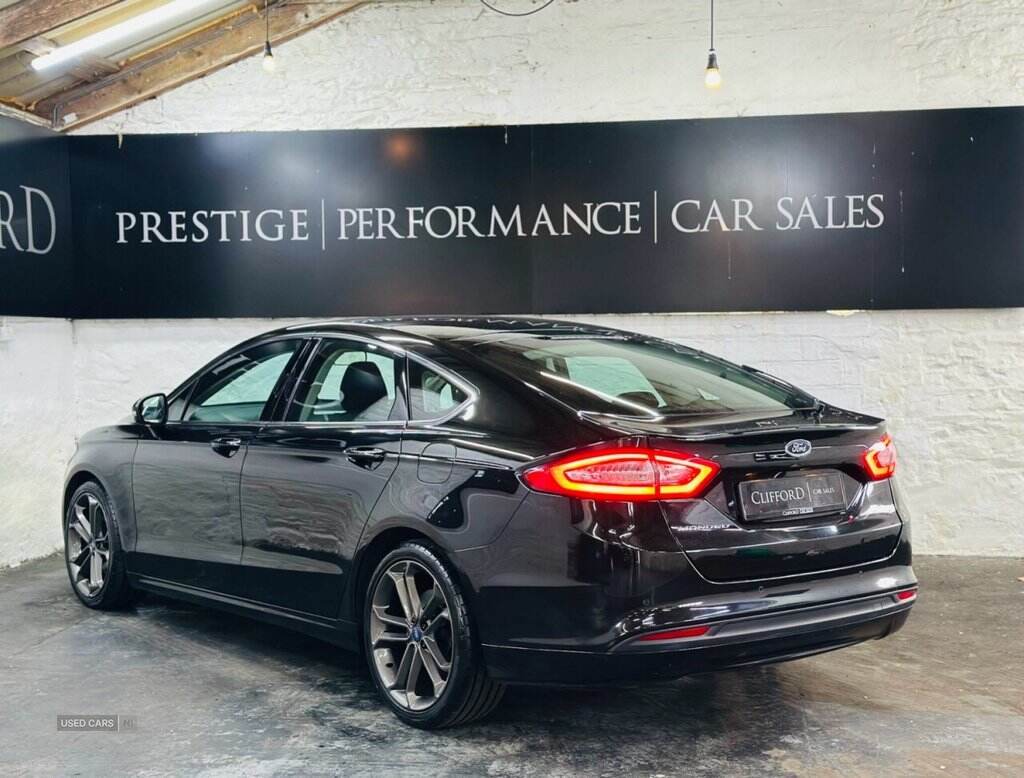 Nov 2018 Ford Mondeo 2.0 TDCi ECOnetic Zetec Edition 5dr