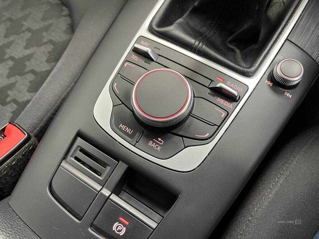 Sep 2015 Audi A3 1.6 TDI Ultra 110 SE 5dr