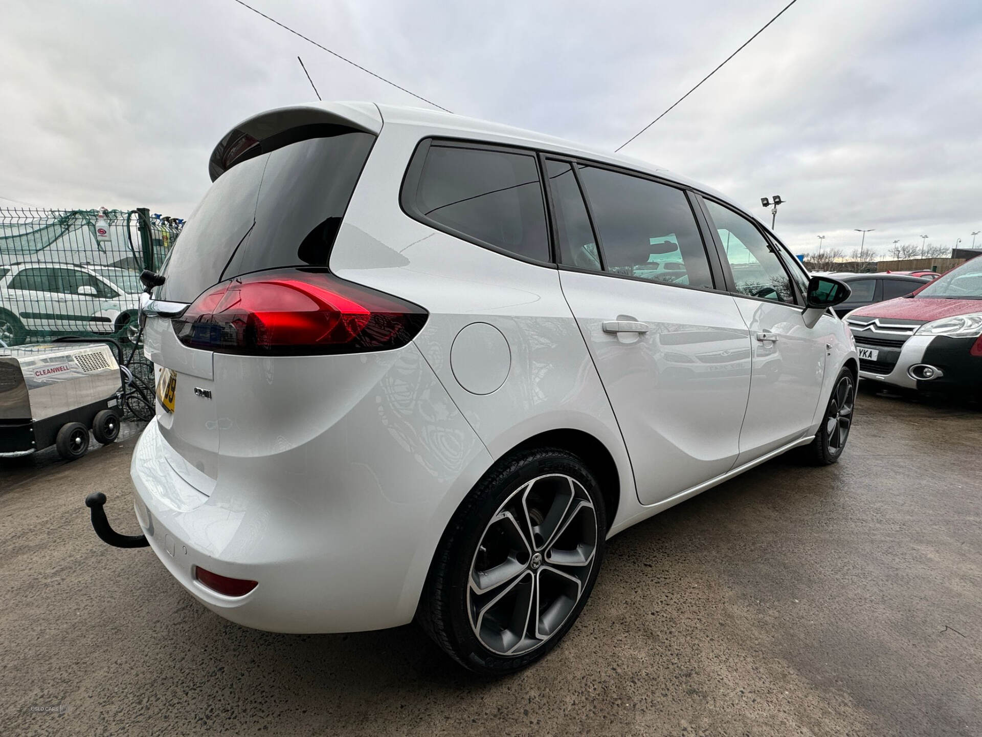 Oct 2015 Vauxhall Zafira 2.0 CDTi SRi 5dr