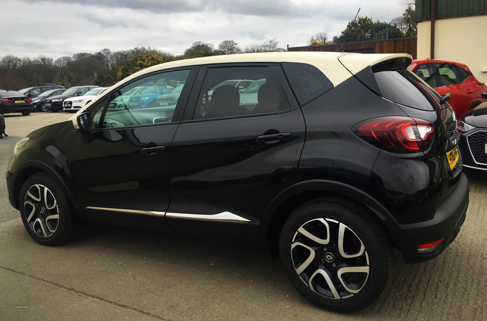 Renault Captur DIESEL HATCHBACK in Derry / Londonderry