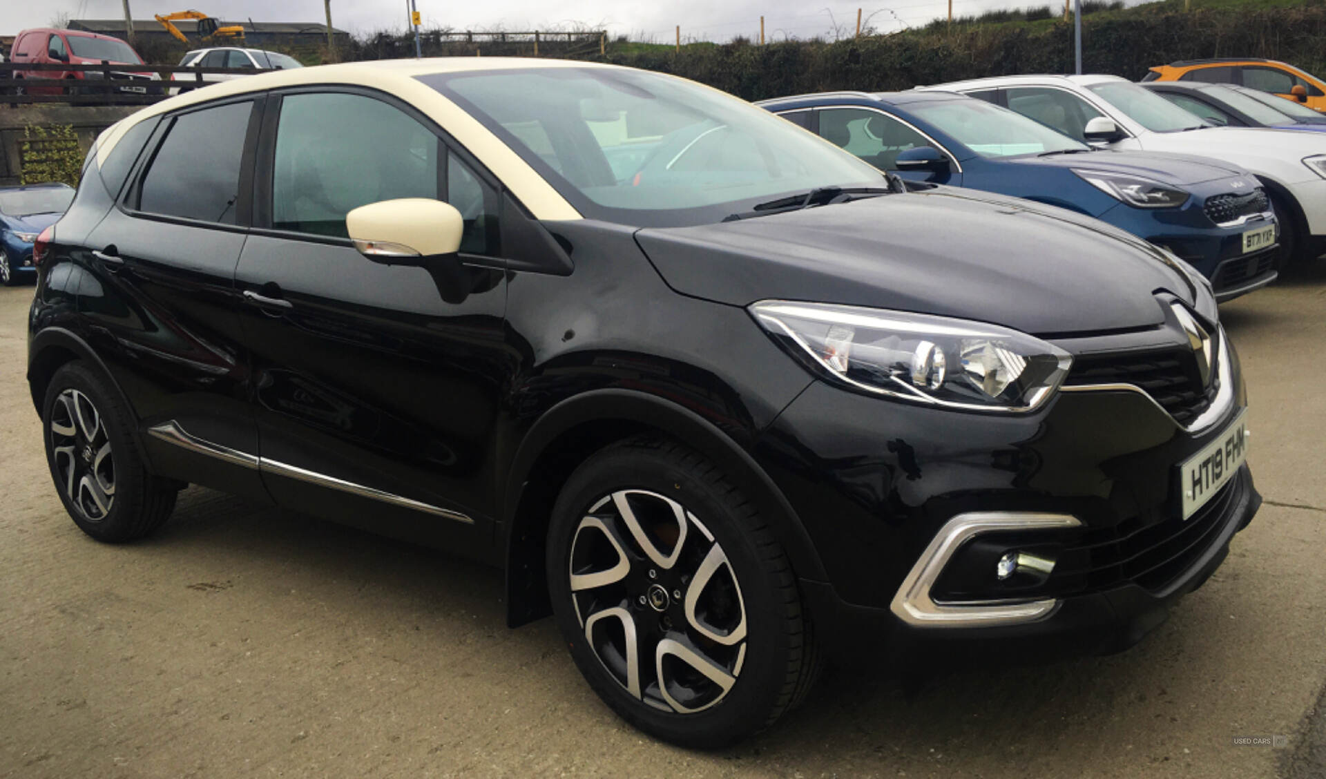 Renault Captur DIESEL HATCHBACK in Derry / Londonderry