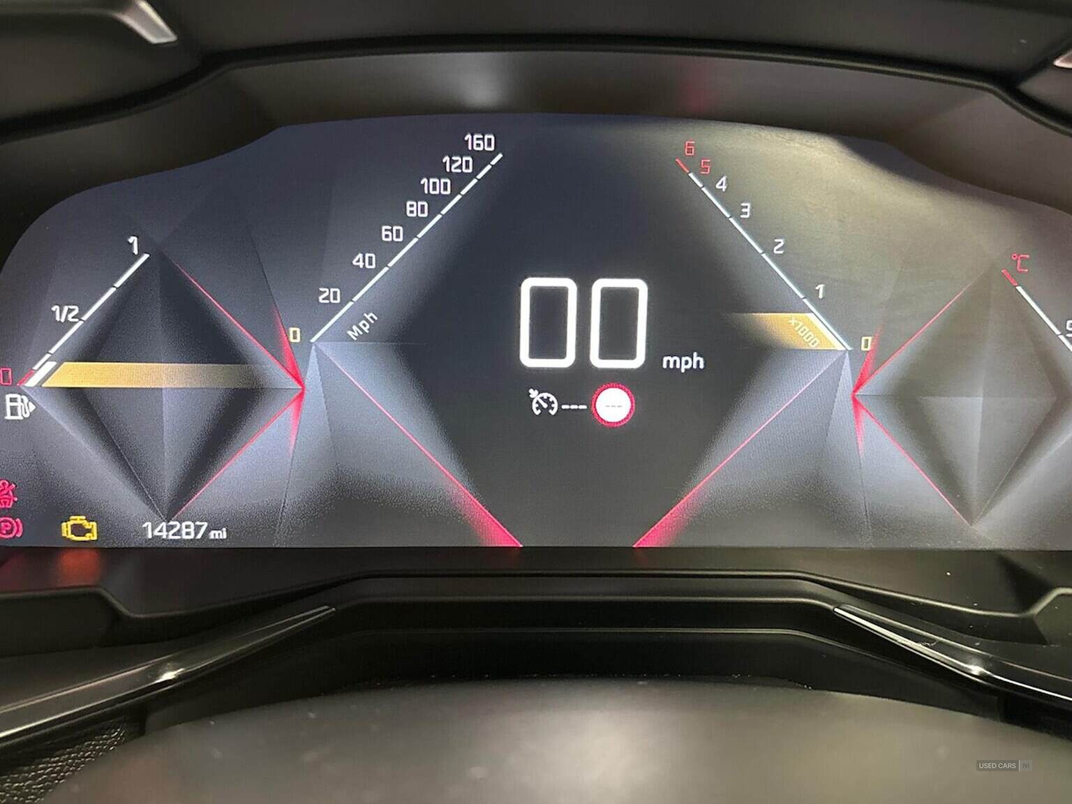 Jun 2021 DS DS7 1.5 Bluehdi Performance Line 5Dr