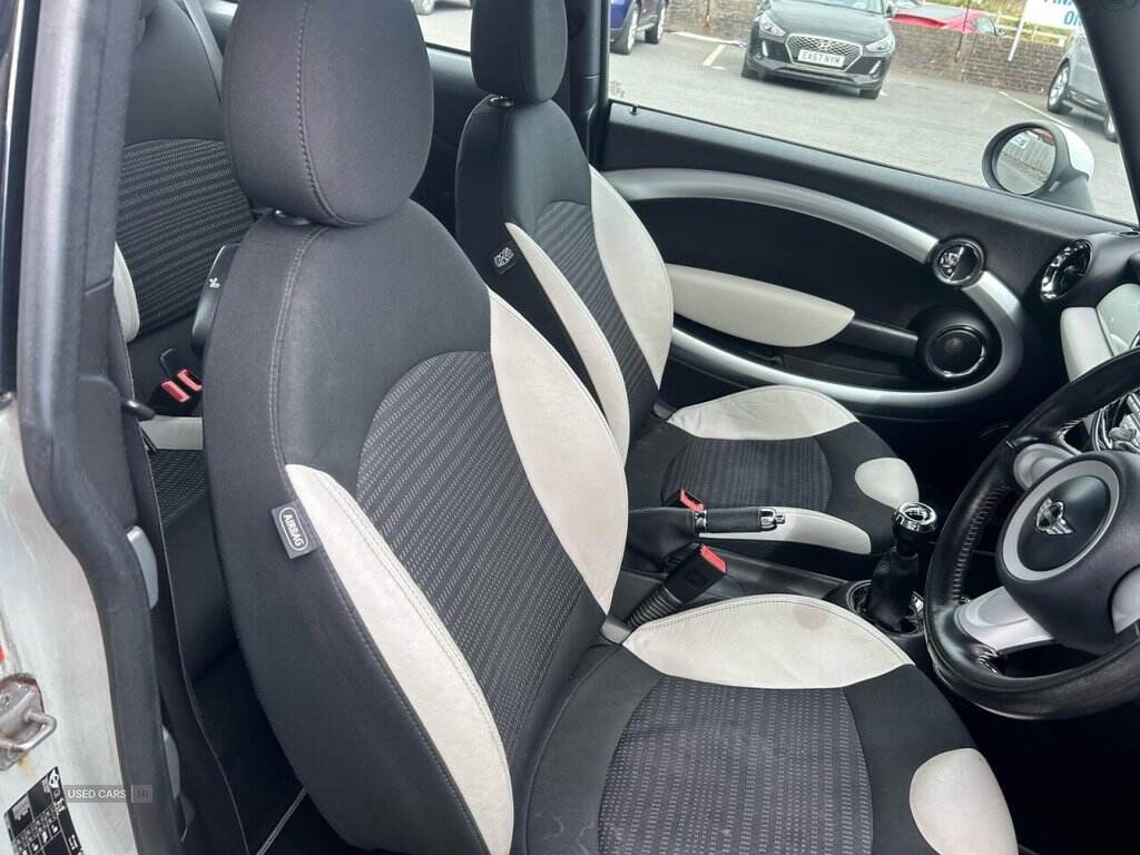 Mar 2010 MINI Hatch 1.6 Cooper 1.6 Cooper Camden 3dr