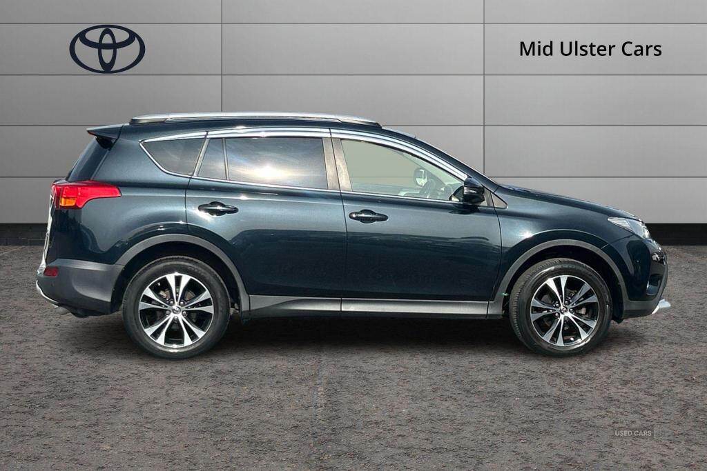 Mar 2015 Toyota RAV4 2.2 D-CAT Invincible 5dr Auto