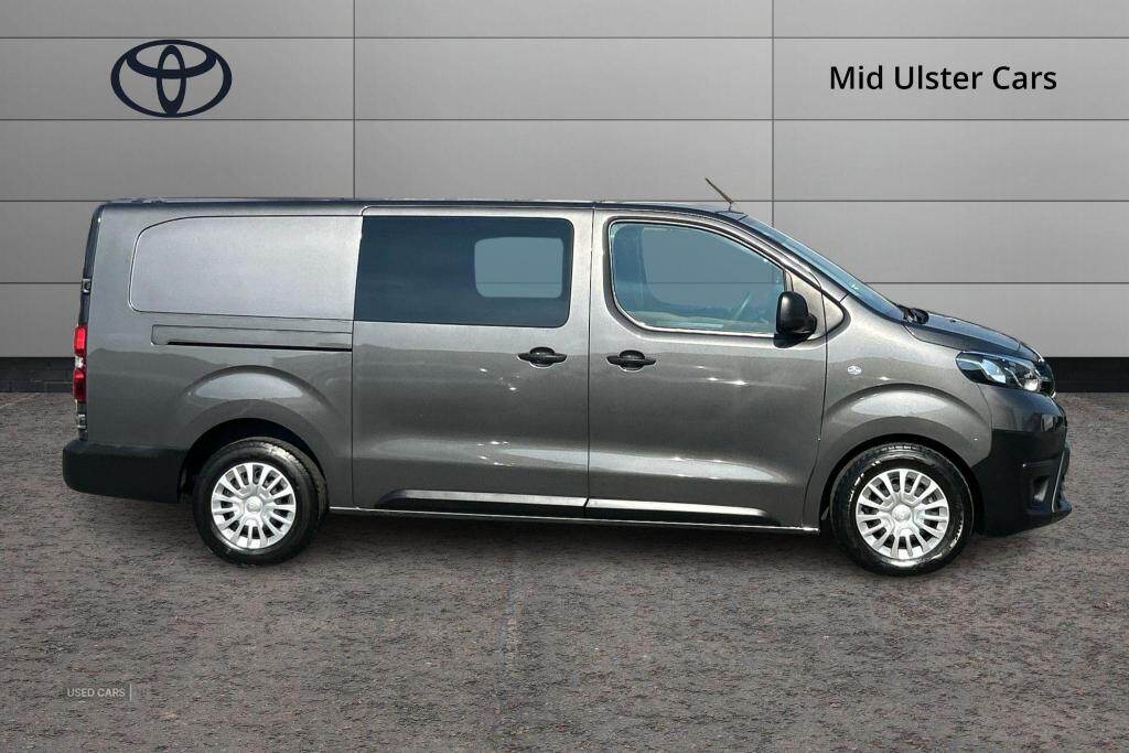 Mar 2022 Toyota Proace 2.0D 140 Icon Crew Van