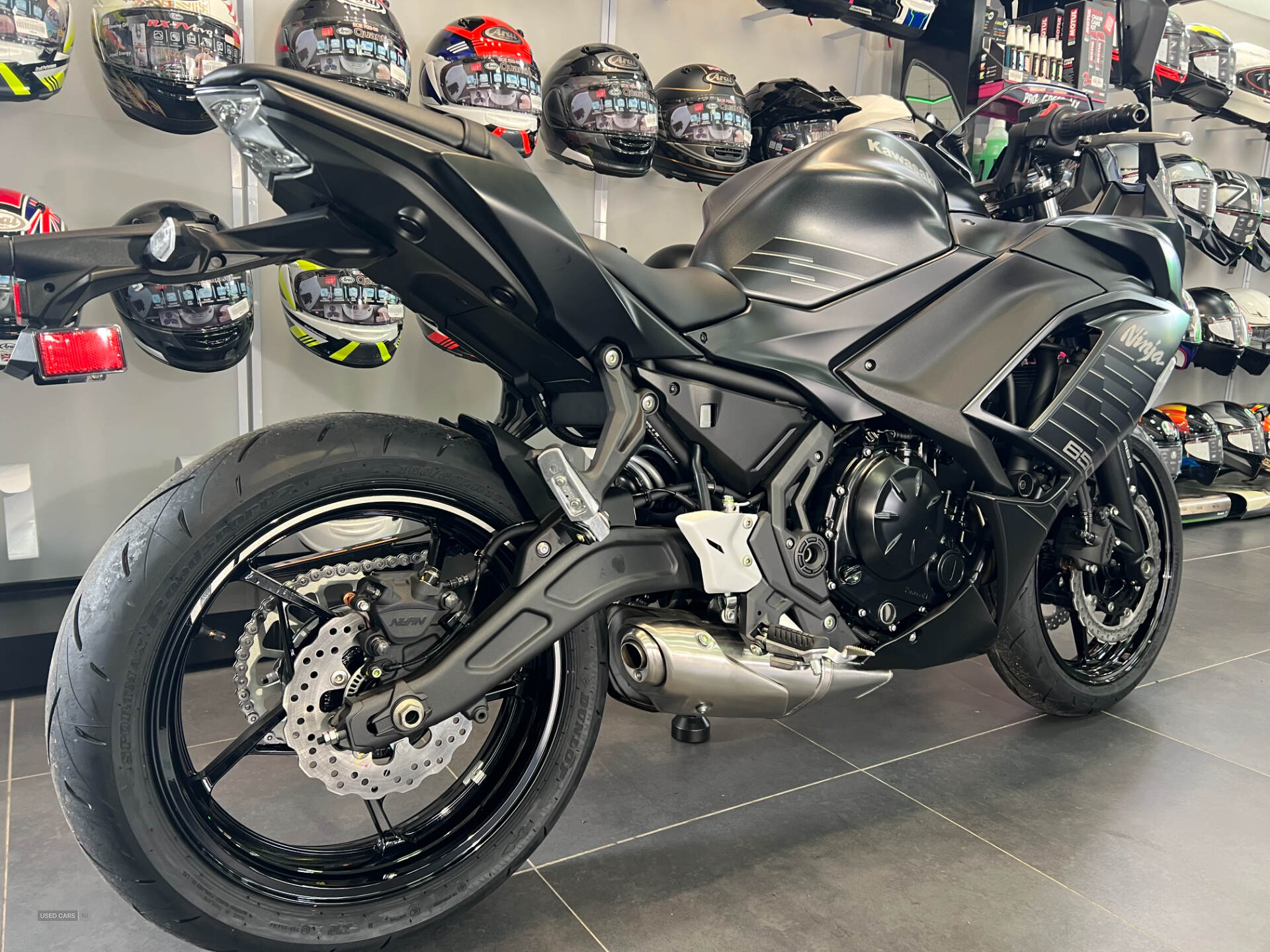  2025 Kawasaki Ninja 2025 KAWASAKI NINJA 650 IN METALLIC MATTE CARBON