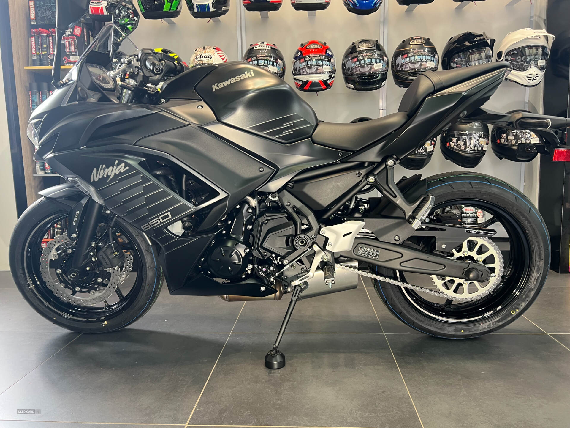  2025 Kawasaki Ninja 2025 KAWASAKI NINJA 650 IN METALLIC MATTE CARBON