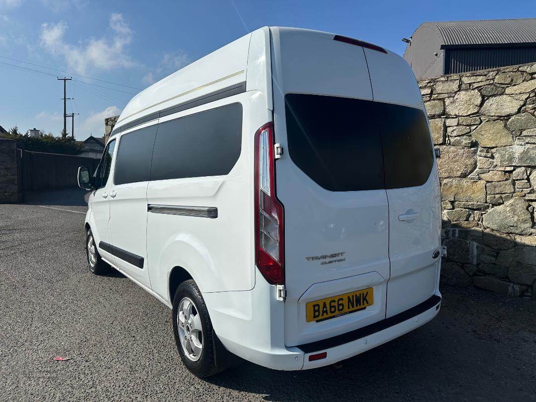 Jan 2017 Ford Transit Custom 2.0 TDCi 130ps Low Roof D/Cab Limited Van