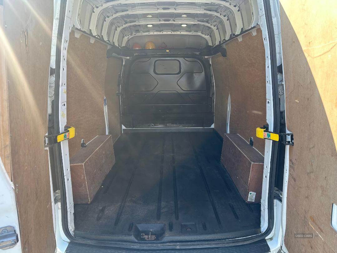 Jan 2017 Ford Transit Custom 2.0 TDCi 130ps Low Roof D/Cab Limited Van