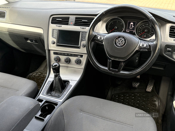 Volkswagen Golf DIESEL ESTATE in Antrim