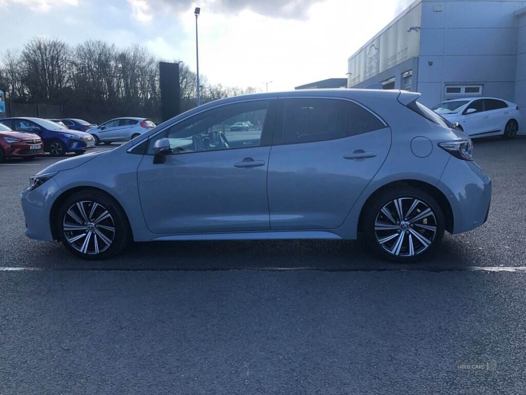 Dec 2021 Toyota Corolla 1.8 VVT-i Hybrid Design 5dr CVT