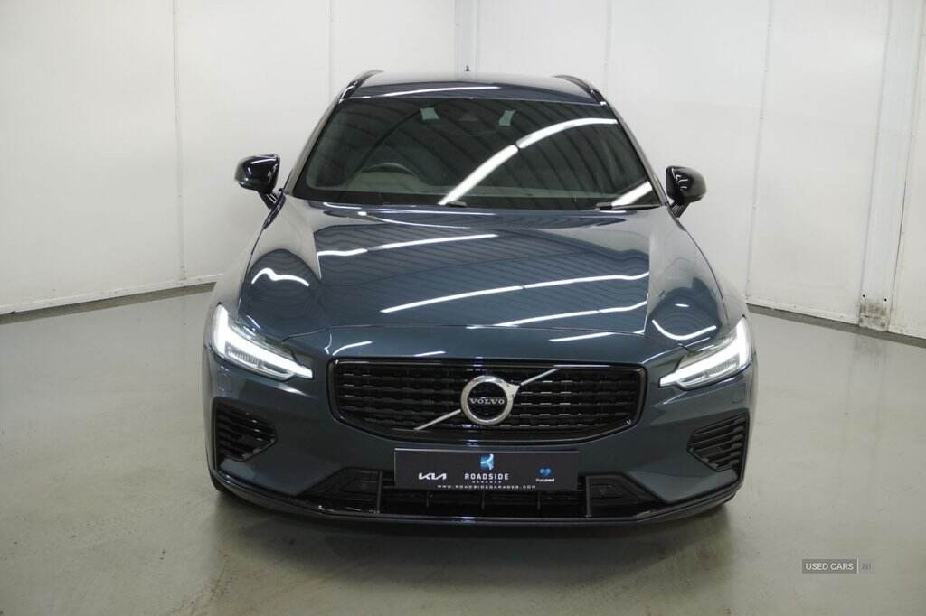 Mar 2021 Volvo V60 2.0 T6 Recharge PHEV R DESIGN 5dr AWD Auto