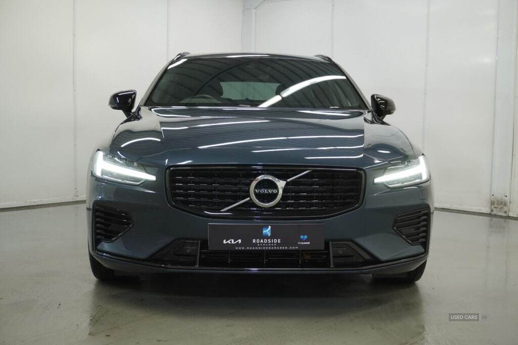 Mar 2021 Volvo V60 2.0 T6 Recharge PHEV R DESIGN 5dr AWD Auto