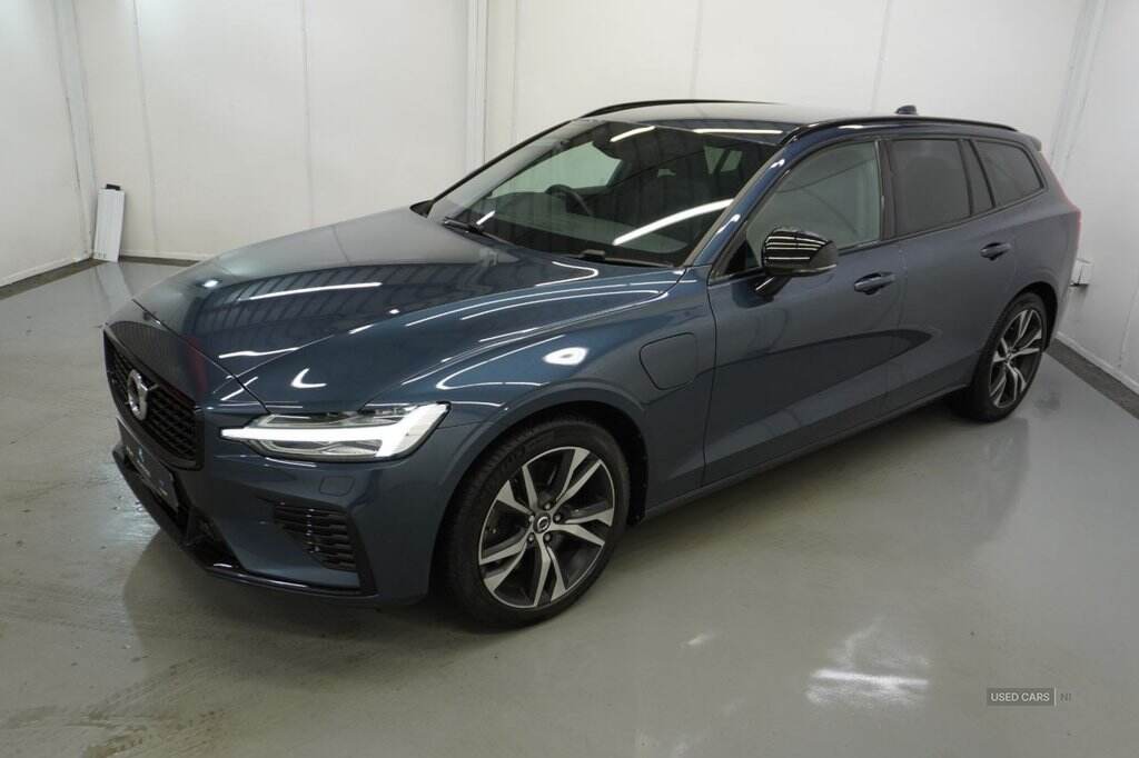 Mar 2021 Volvo V60 2.0 T6 Recharge PHEV R DESIGN 5dr AWD Auto