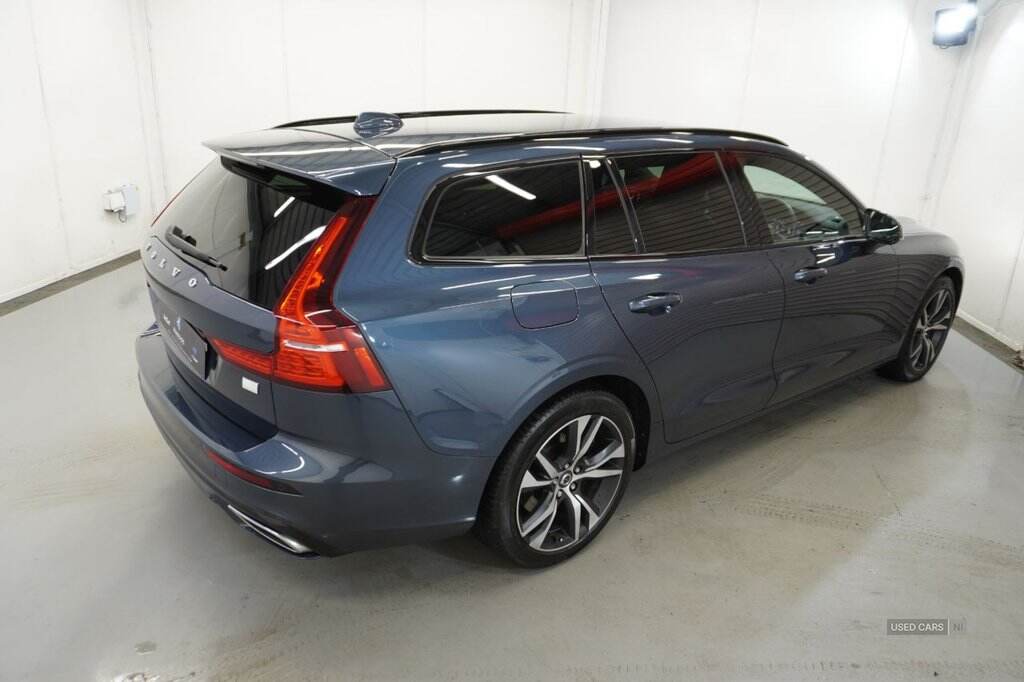 Mar 2021 Volvo V60 2.0 T6 Recharge PHEV R DESIGN 5dr AWD Auto