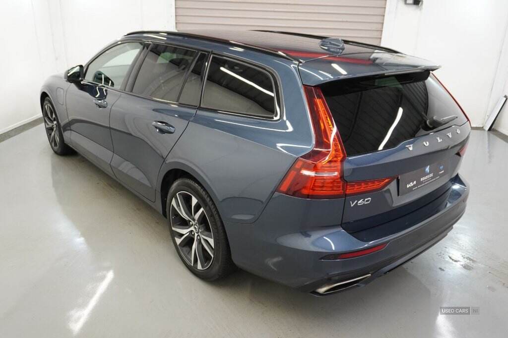 Mar 2021 Volvo V60 2.0 T6 Recharge PHEV R DESIGN 5dr AWD Auto