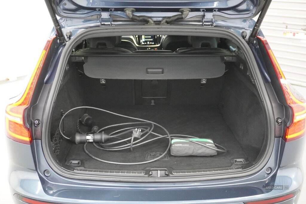 Mar 2021 Volvo V60 2.0 T6 Recharge PHEV R DESIGN 5dr AWD Auto