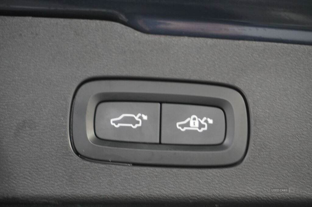 Mar 2021 Volvo V60 2.0 T6 Recharge PHEV R DESIGN 5dr AWD Auto