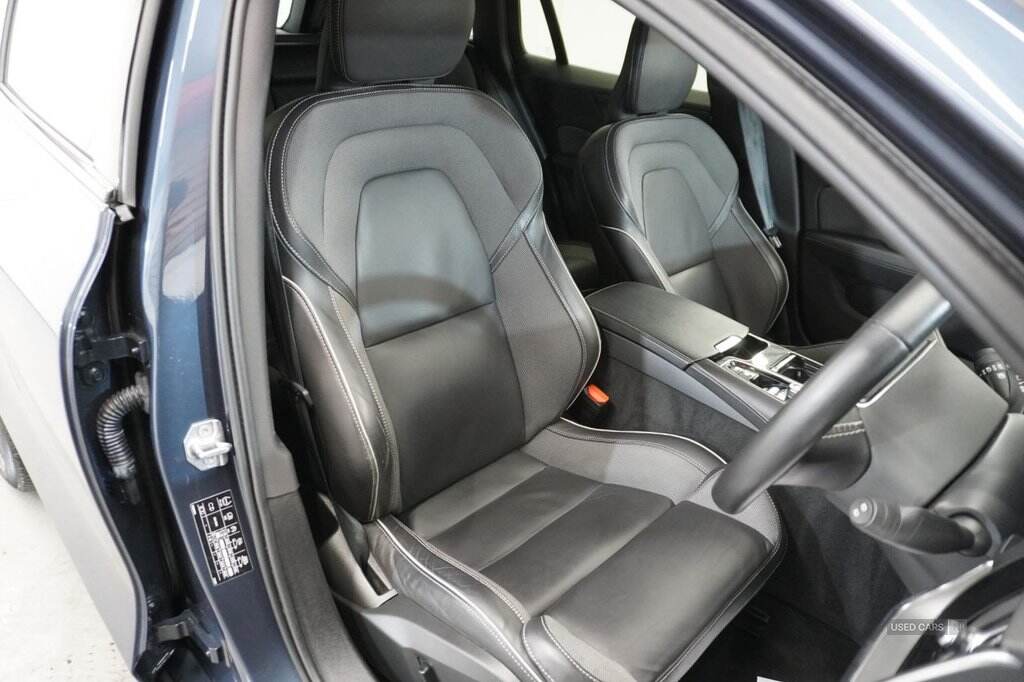 Mar 2021 Volvo V60 2.0 T6 Recharge PHEV R DESIGN 5dr AWD Auto
