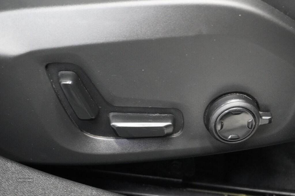 Mar 2021 Volvo V60 2.0 T6 Recharge PHEV R DESIGN 5dr AWD Auto