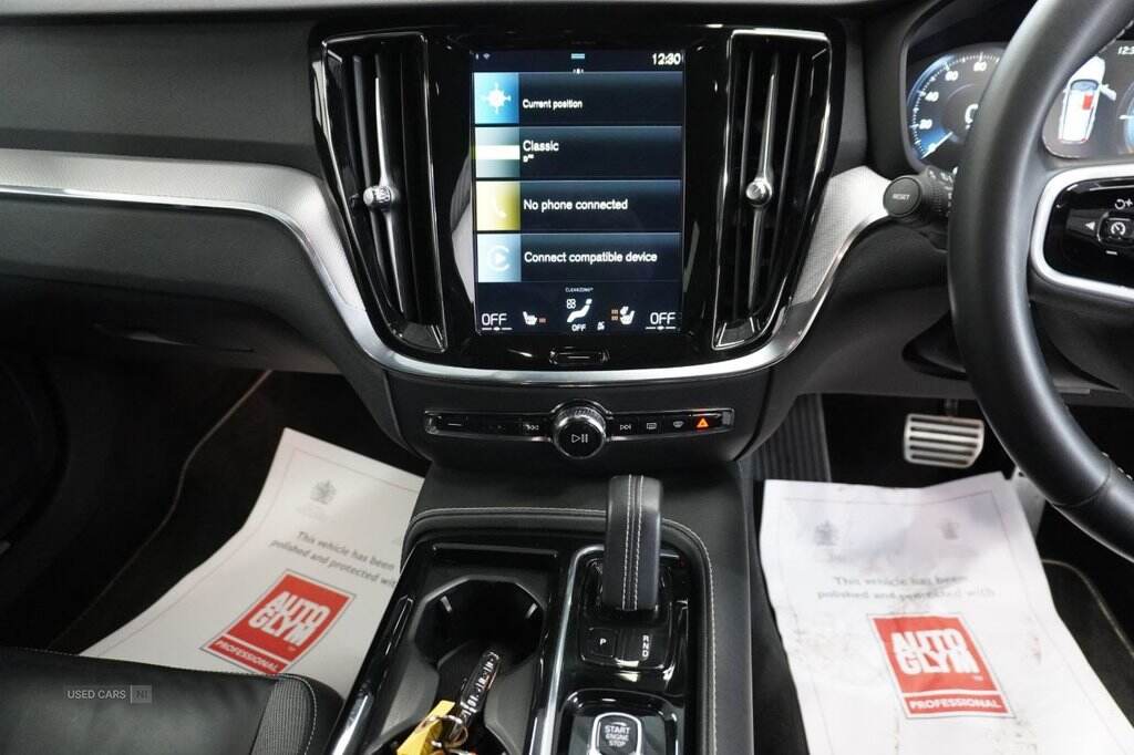 Mar 2021 Volvo V60 2.0 T6 Recharge PHEV R DESIGN 5dr AWD Auto