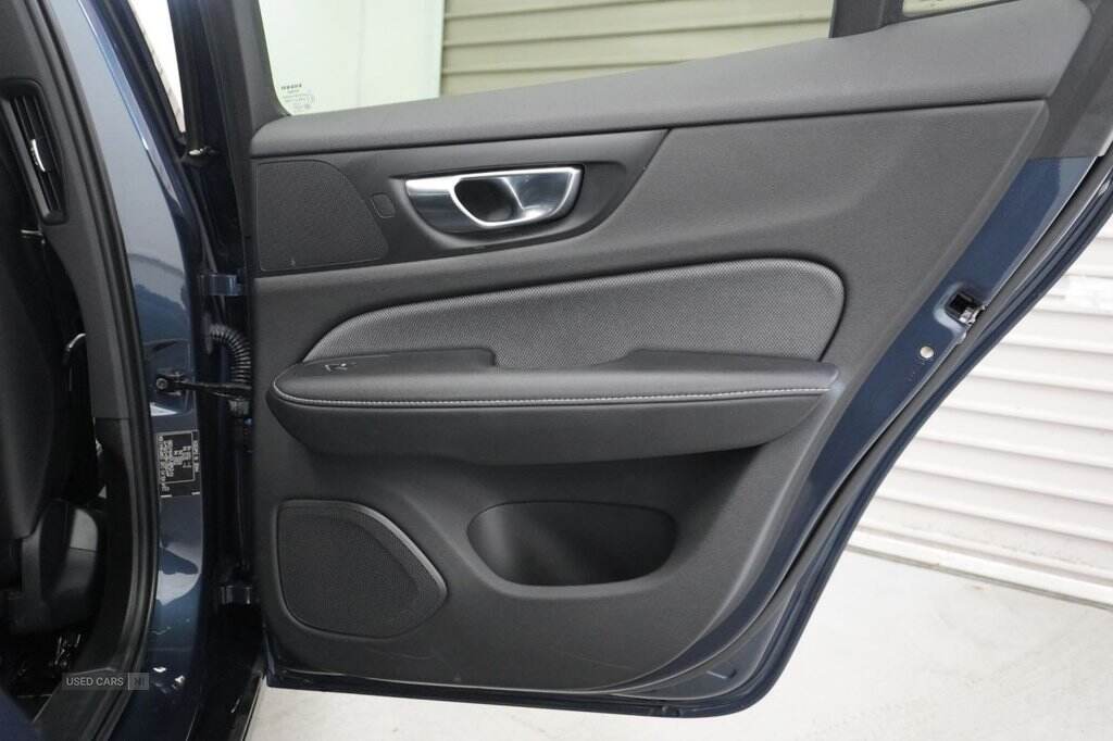 Mar 2021 Volvo V60 2.0 T6 Recharge PHEV R DESIGN 5dr AWD Auto