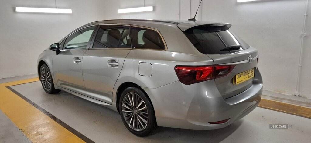 May 2017 Toyota Avensis 1.6D Design 5dr
