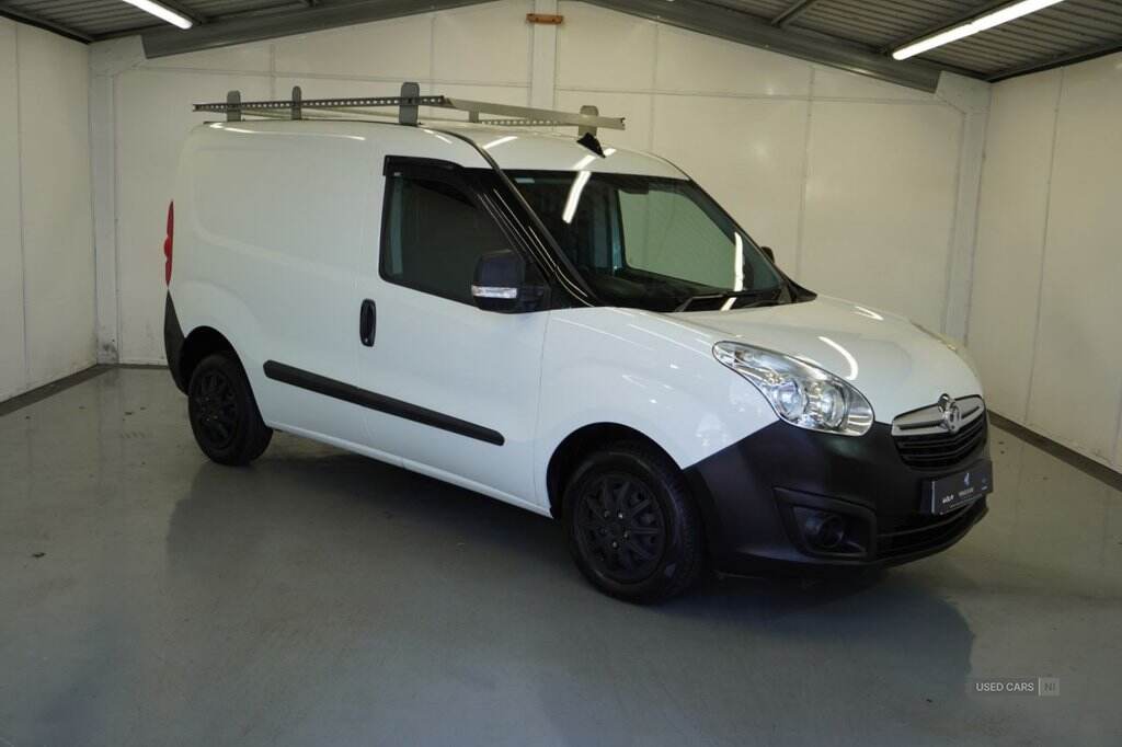 Mar 2016 Vauxhall Combo 2000 1.3 CDTI 16V ecoFLEX H1 Van