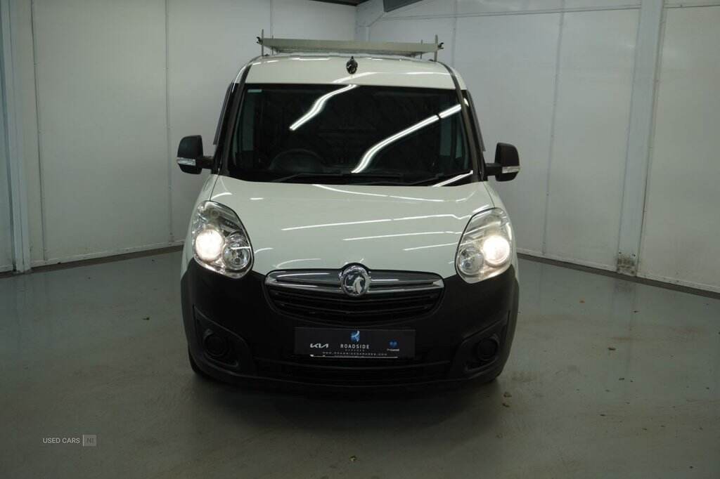 Mar 2016 Vauxhall Combo 2000 1.3 CDTI 16V ecoFLEX H1 Van