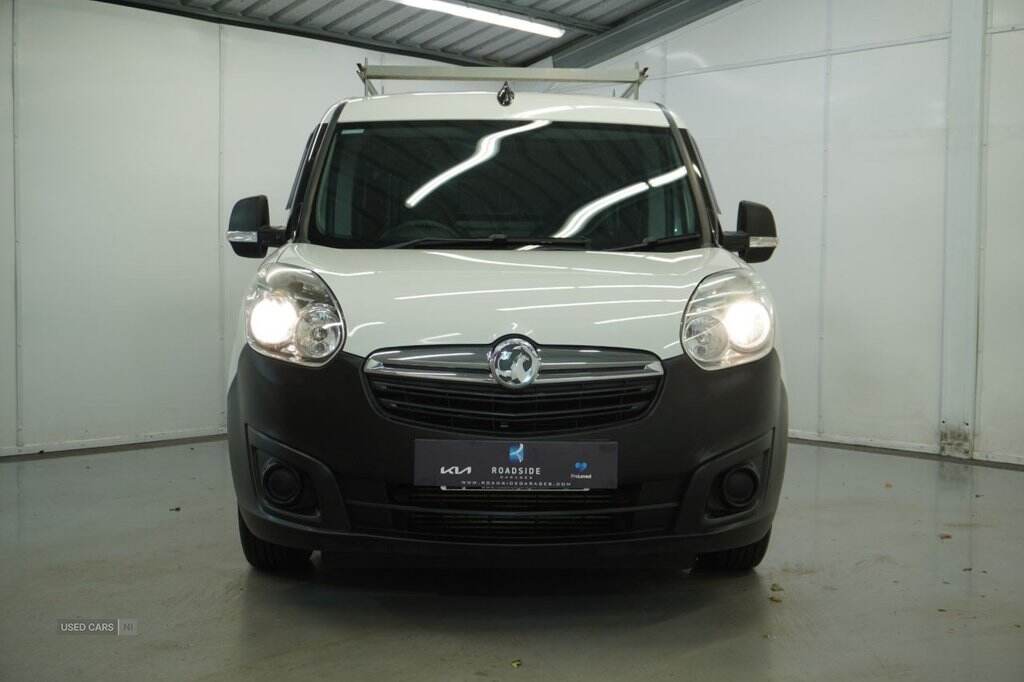 Mar 2016 Vauxhall Combo 2000 1.3 CDTI 16V ecoFLEX H1 Van