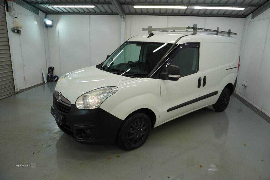 Mar 2016 Vauxhall Combo 2000 1.3 CDTI 16V ecoFLEX H1 Van