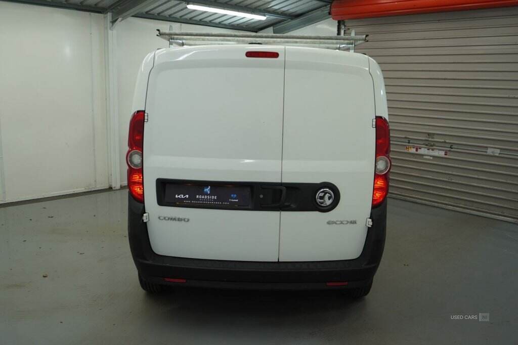 Mar 2016 Vauxhall Combo 2000 1.3 CDTI 16V ecoFLEX H1 Van