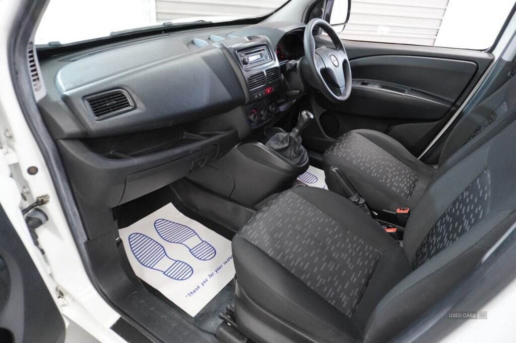 Mar 2016 Vauxhall Combo 2000 1.3 CDTI 16V ecoFLEX H1 Van