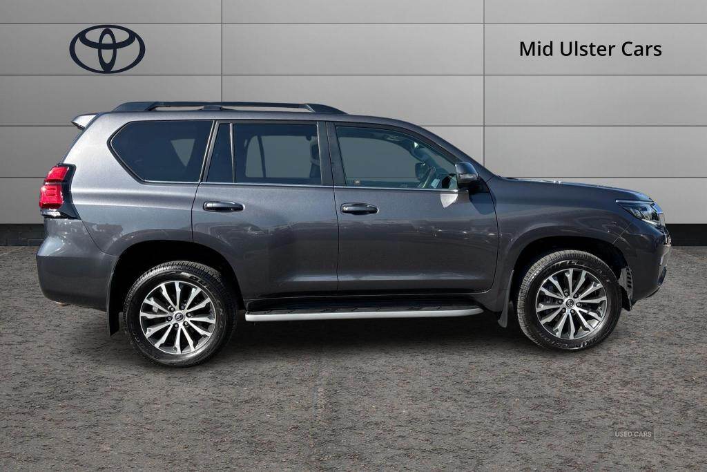 Jan 2023 Toyota Land Cruiser 2.8 D-4D 204 Invincible 5dr Auto 7 Seats