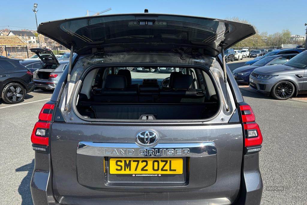 Jan 2023 Toyota Land Cruiser 2.8 D-4D 204 Invincible 5dr Auto 7 Seats