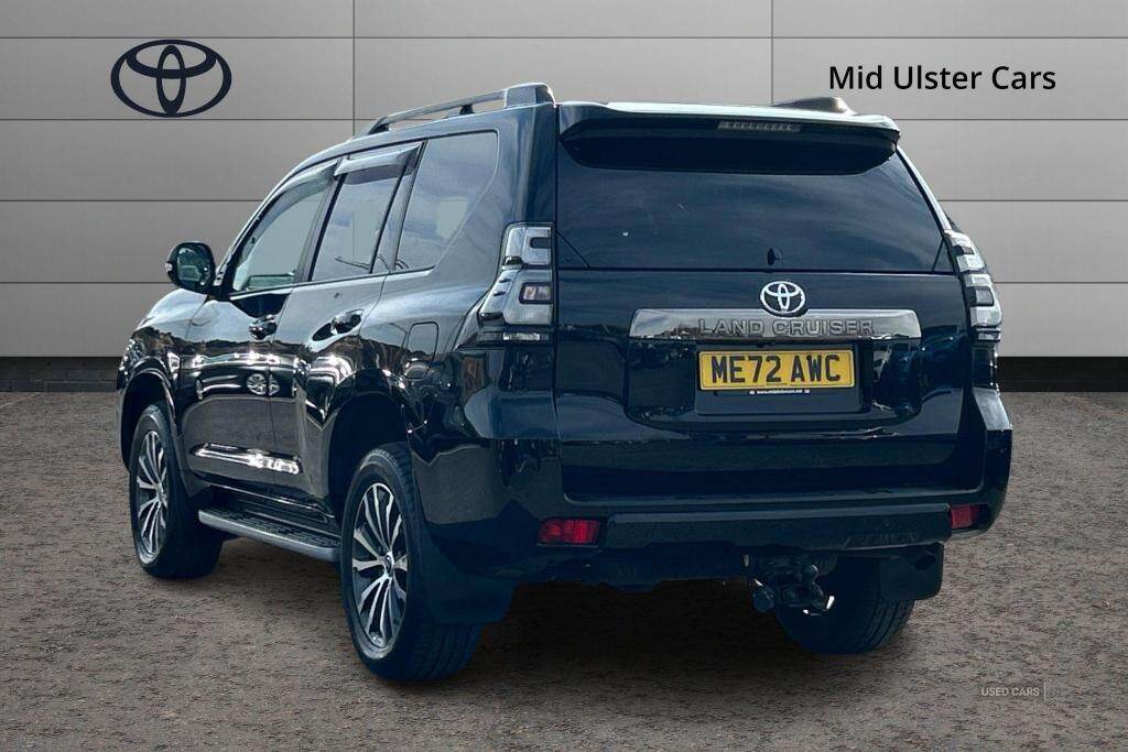 Sep 2022 Toyota Land Cruiser 2.8 D-4D 204 Invincible 5dr Auto 7 Seats [Sunroof]