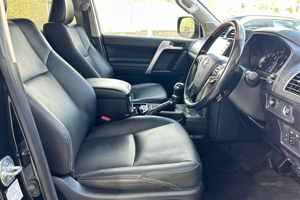 Sep 2022 Toyota Land Cruiser 2.8 D-4D 204 Invincible 5dr Auto 7 Seats [Sunroof]