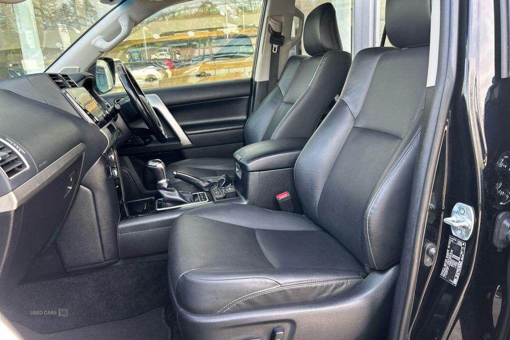 Sep 2022 Toyota Land Cruiser 2.8 D-4D 204 Invincible 5dr Auto 7 Seats [Sunroof]