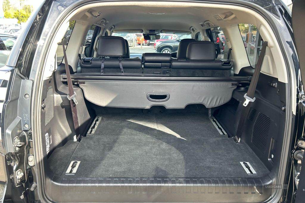 Sep 2022 Toyota Land Cruiser 2.8 D-4D 204 Invincible 5dr Auto 7 Seats [Sunroof]