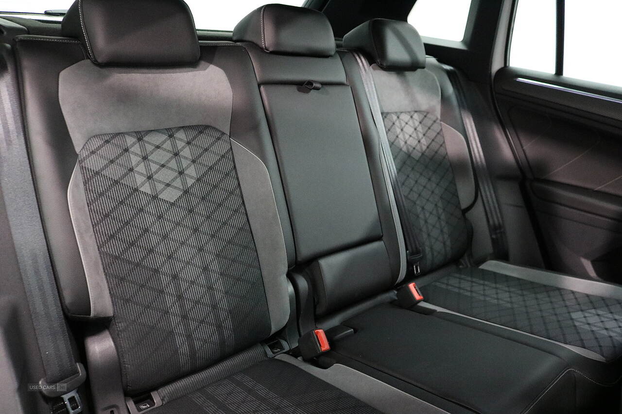 Dec 2021 Volkswagen Tiguan 2.0 TDI R-Line 5dr DSG