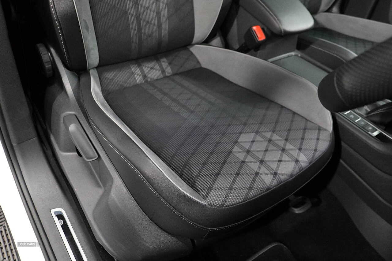Dec 2021 Volkswagen Tiguan 2.0 TDI R-Line 5dr DSG