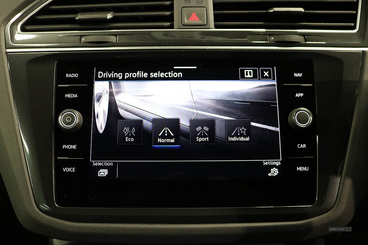 Dec 2021 Volkswagen Tiguan 2.0 TDI R-Line 5dr DSG